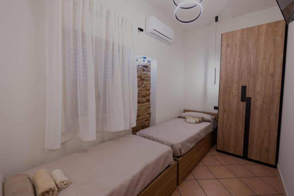 Zara House Holiday Home Palmi Esterno foto